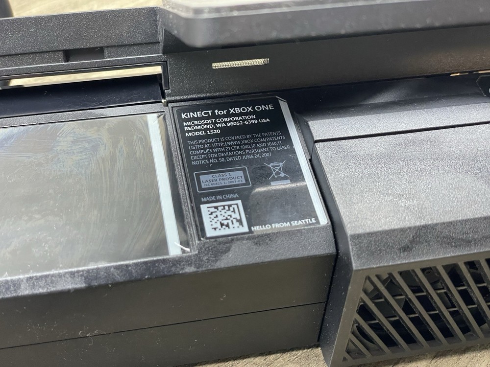 Microsoft Model 1520 Xbox One Kinect Camera Motion Sensor Bar Used Black