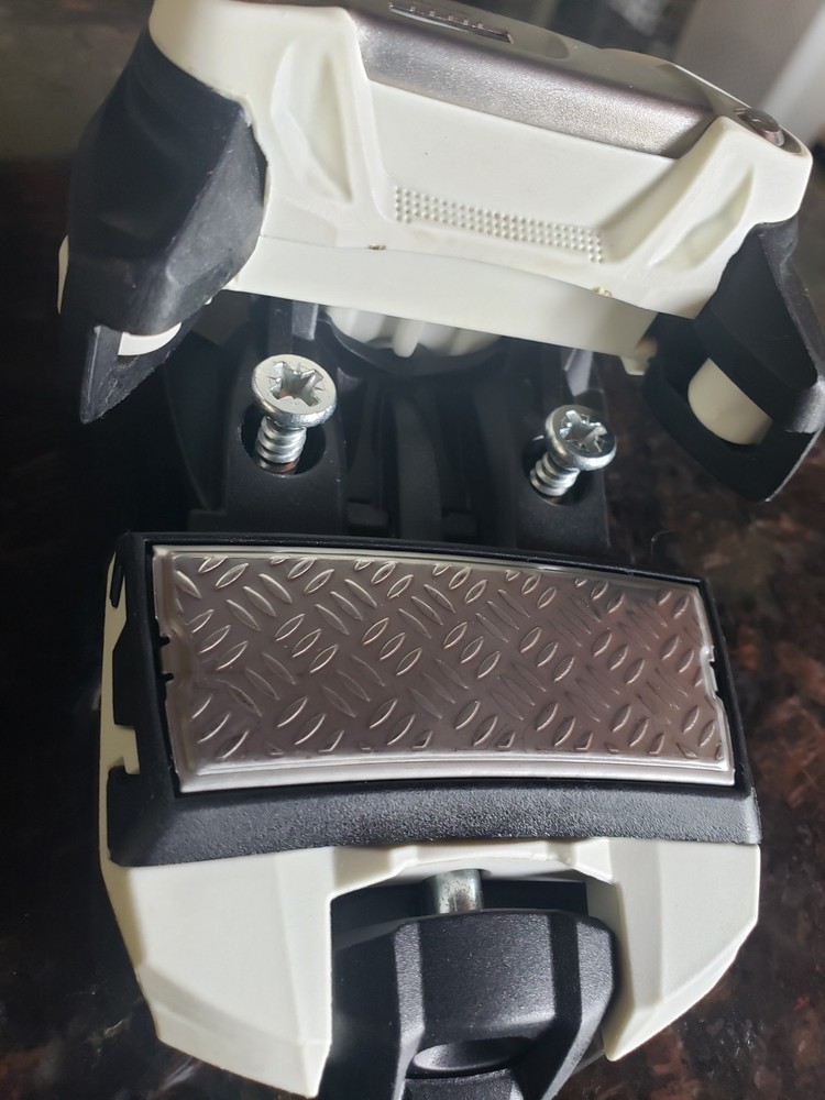 MARKER SQUIRE 11 SKI BINDING PART*FRONT TOE SECTION *NEVER USED 3-11 DIN