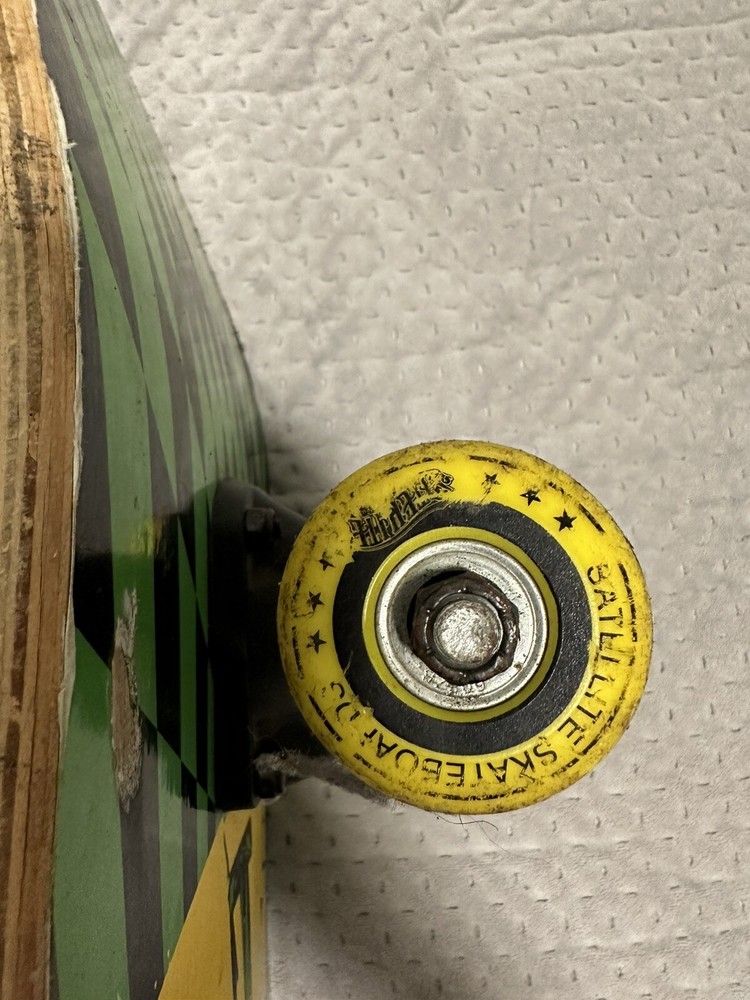 Vintage Satellite Skateboard Cruiser 31 Inches