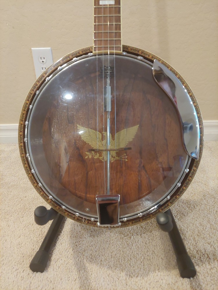 Dakota 5 String Banjo With Remo Head