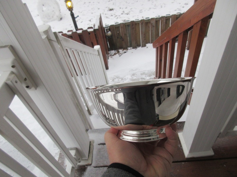 NEW IN BOX~~" ONEIDA KITCHEN " 8" SILVERPLATED BOWL!!!!