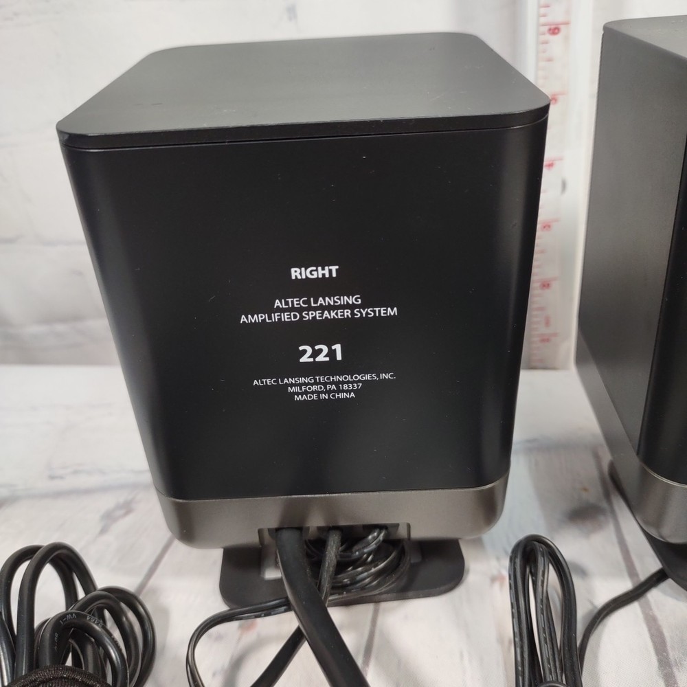 Altec Lansing 221 2.1 Computer Speaker System Subwoofer Satellites Multimedia PC