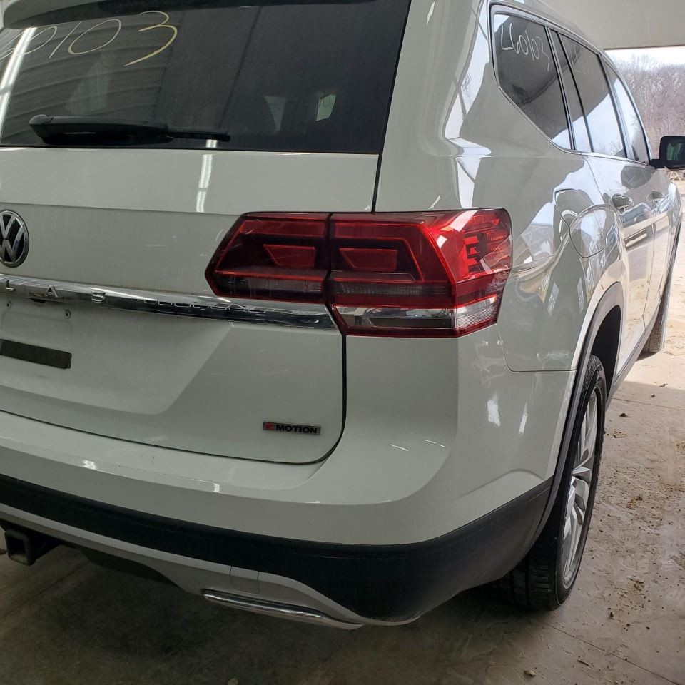 Camera/Projector Camera Front Windshield Mounted Fits 18-20 ATLAS 1181272