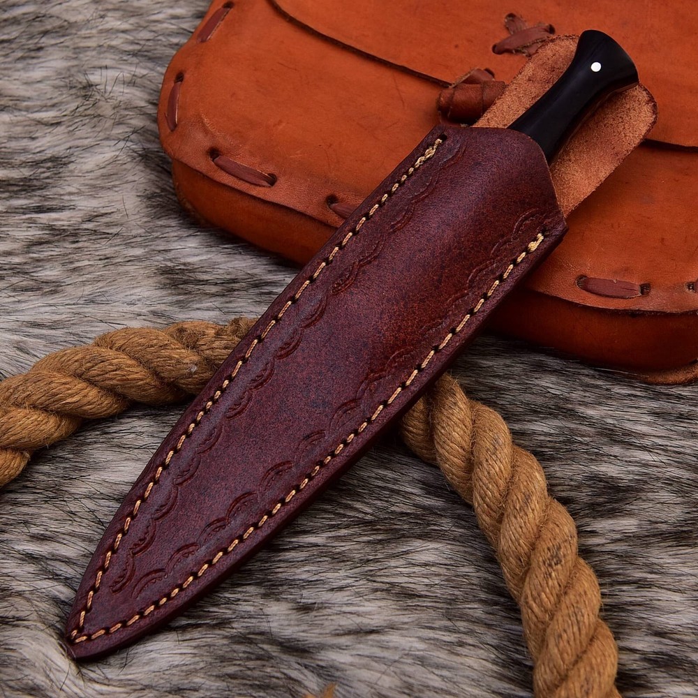 Handmade Fored carbon steel Double edged Fixed Blade Boot knife Full Tang