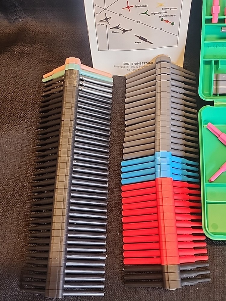 1996 Molecular Visions Flexible Molecular Model Kit Darling Models *READ* (T105)