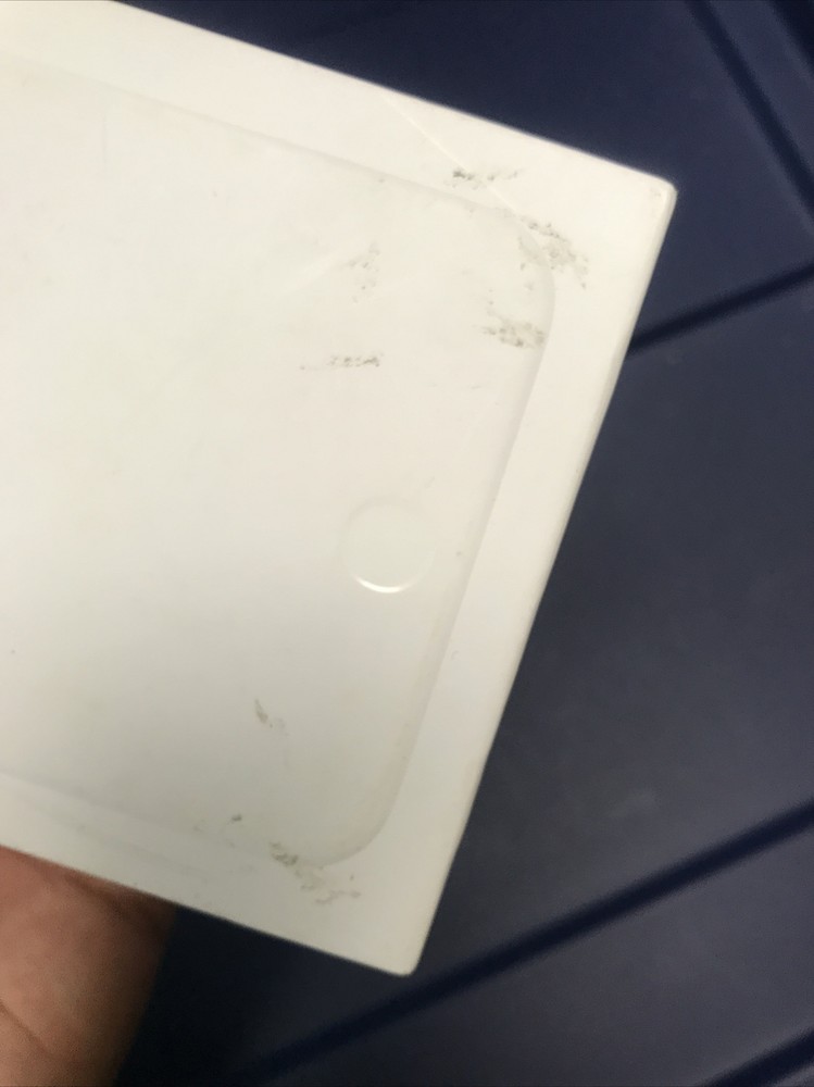 Iphone 6 Plus Empty Box With Apple Headsets