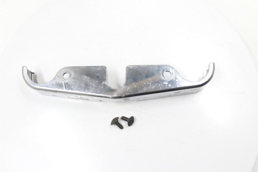 2003 SUZUKI GZ250 OEM FRONT FORKS CLAMP LOWER TREE PLASTIC GUARD