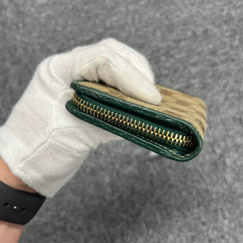 Gucci Compact small wallet Authentic