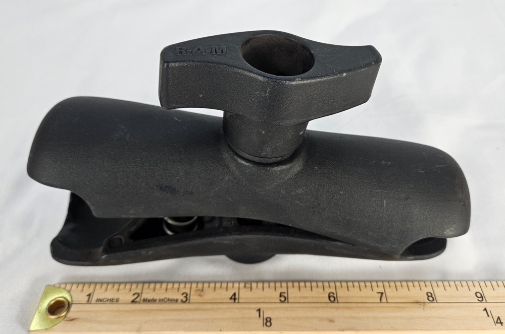 RAM Mount Medium Double D Size 2.25" Ball Mounting Socket Arm RAM-D-201U-MI1