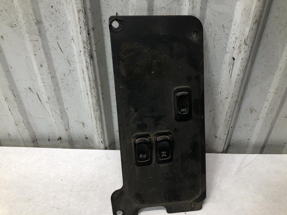 Freightliner M2 106 SWITCH Dash Panel - Used | P/N V10001