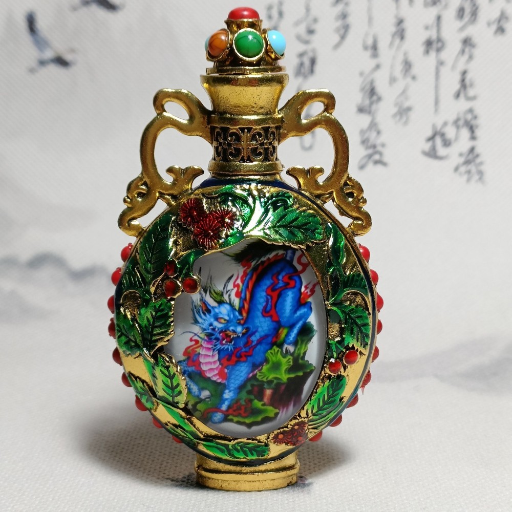 Tibetan-style antique phoenix-shaped snuff bottle