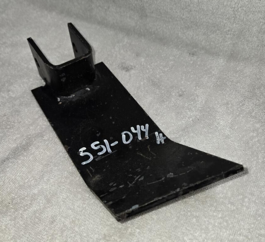 GENUINE GREAT PLAINS DISCOVATOR DVN RIGID SCRAPER 551-044H NEW