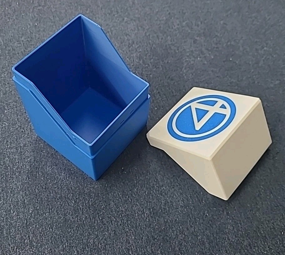 Fantastic Four Deck Box Holds 100 Sleeved Cards - Custom Design - Magic MTG