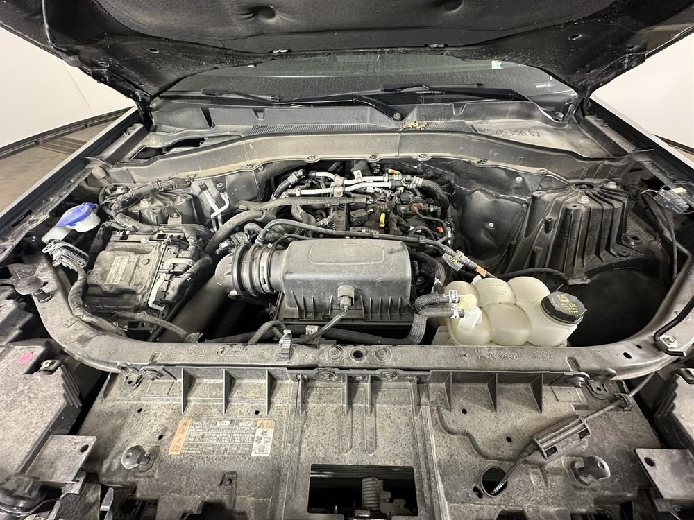 Camera/Projector Camera Windshield Mounted Fits 20-24 AVIATOR 2757455