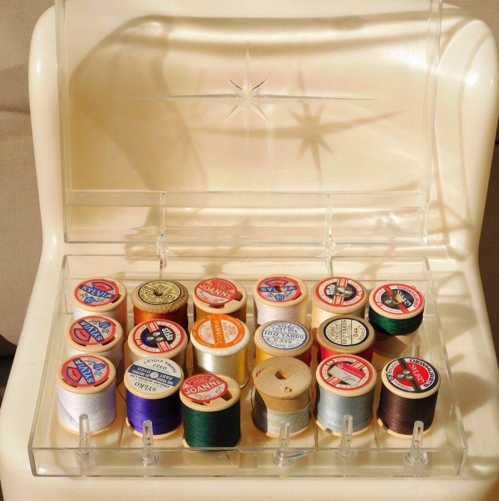 VTG DRITZ SCOVILL THREAD BOX ACRYLIC From England Woolworth With BOX !