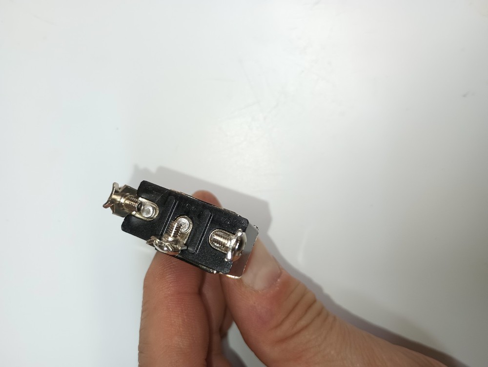 New Three Position Toggle Switch E-ten1122