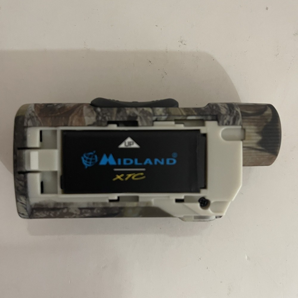 Motorola xtc285 action camera with waterproof case No Cords works e12