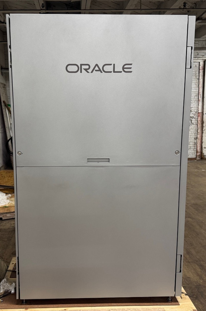 Oracle EXADATA X11M Autonomous Database Server Rack w Internals *BRAND NEW 2025*
