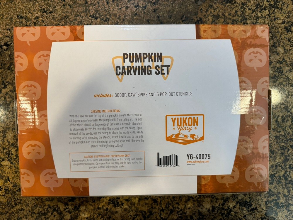 Pumpkin carving set