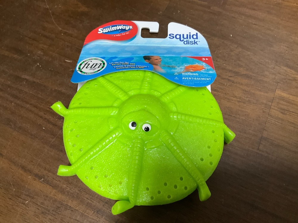 SwimWays Squid Disk Ages 3+ Sprays Water 360 Degrees GREEN