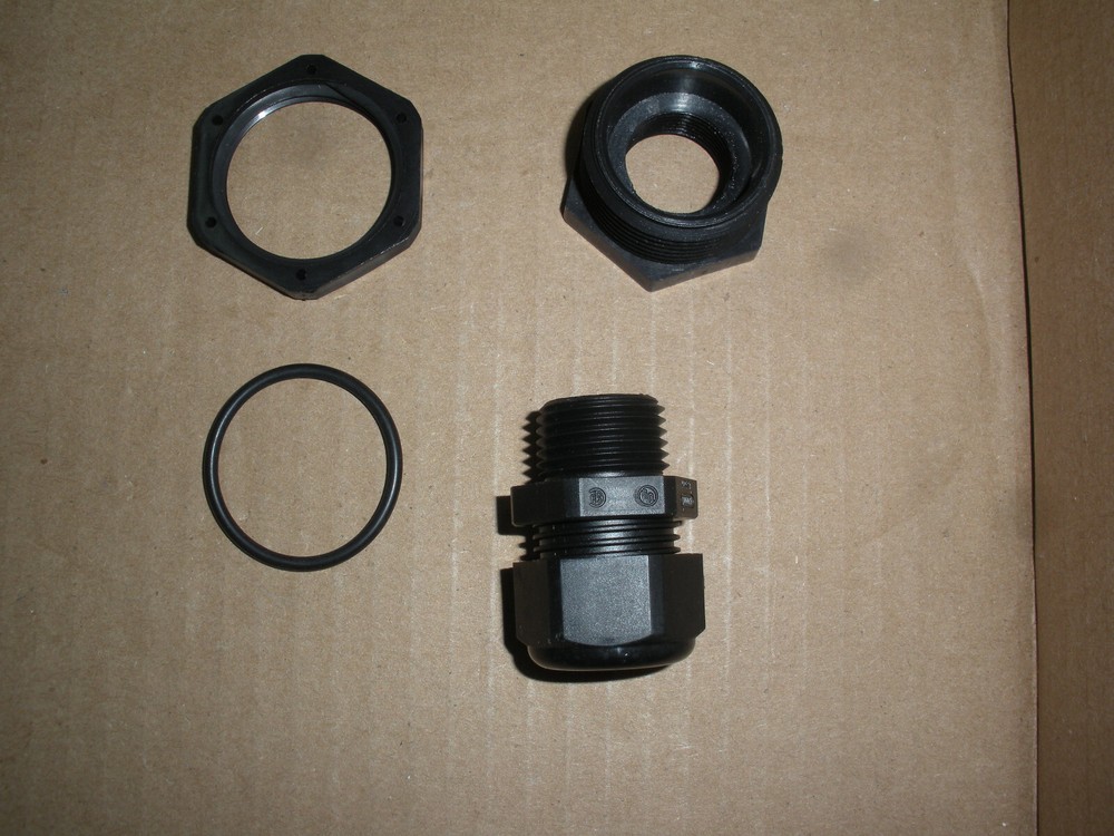 3) Commscope FA-PCS10 power cable connector w/ 1" x 1/2" bushing