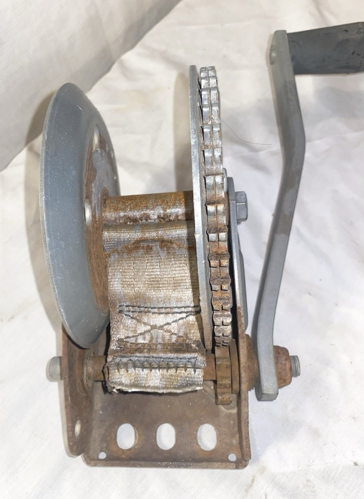 FULTON BOAT WINCH - AS IS/AS PICTURED 1500 LB. CAPACITY