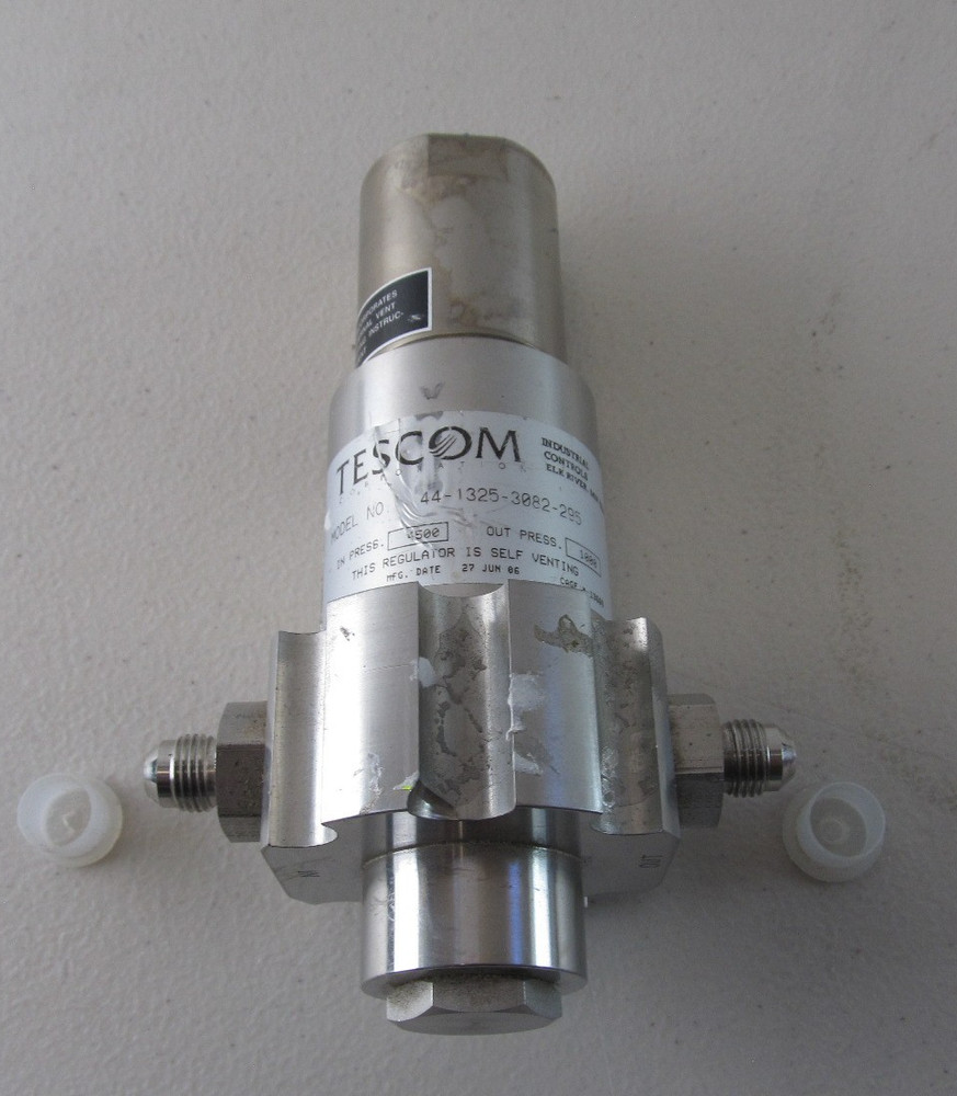Tescom 44-1325-3082-295 Regulator, Input 4500psi Max, Output 1000psi Max
