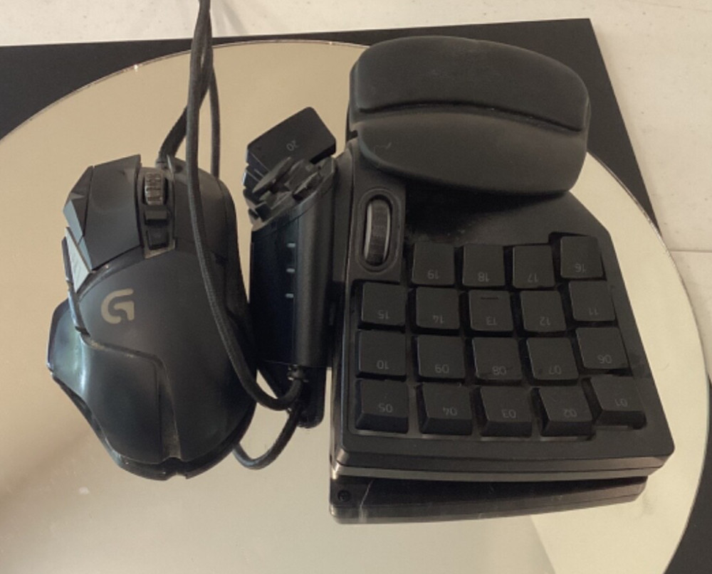 Tartarus Chroma Razor Gaming Keypad and Logitach G502 Gaming Mouse
