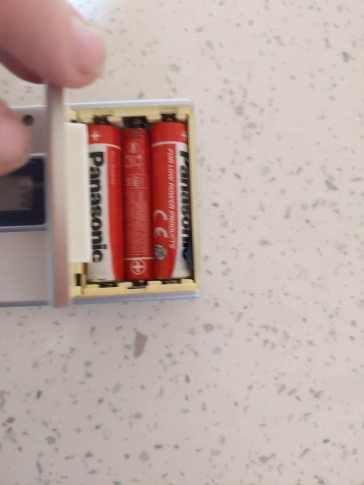 100K Digital Camera TDC-15 inc Disc, Instructions,CD, Cable,Tripod StrapUntested