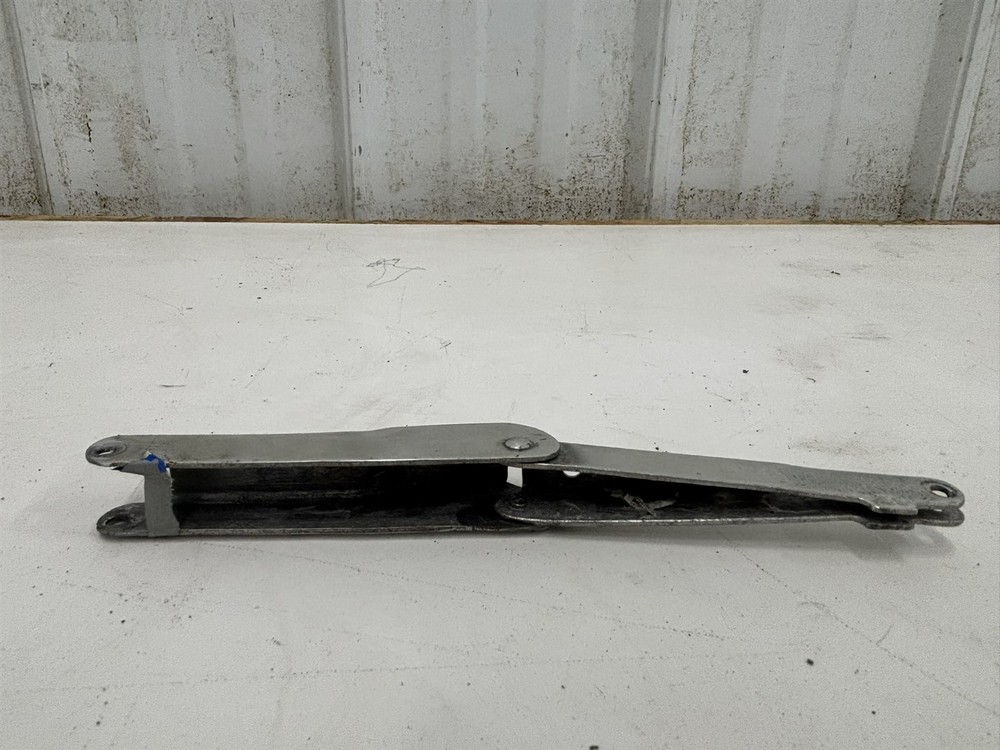 Luscombe Model 8 Window Latch Prop