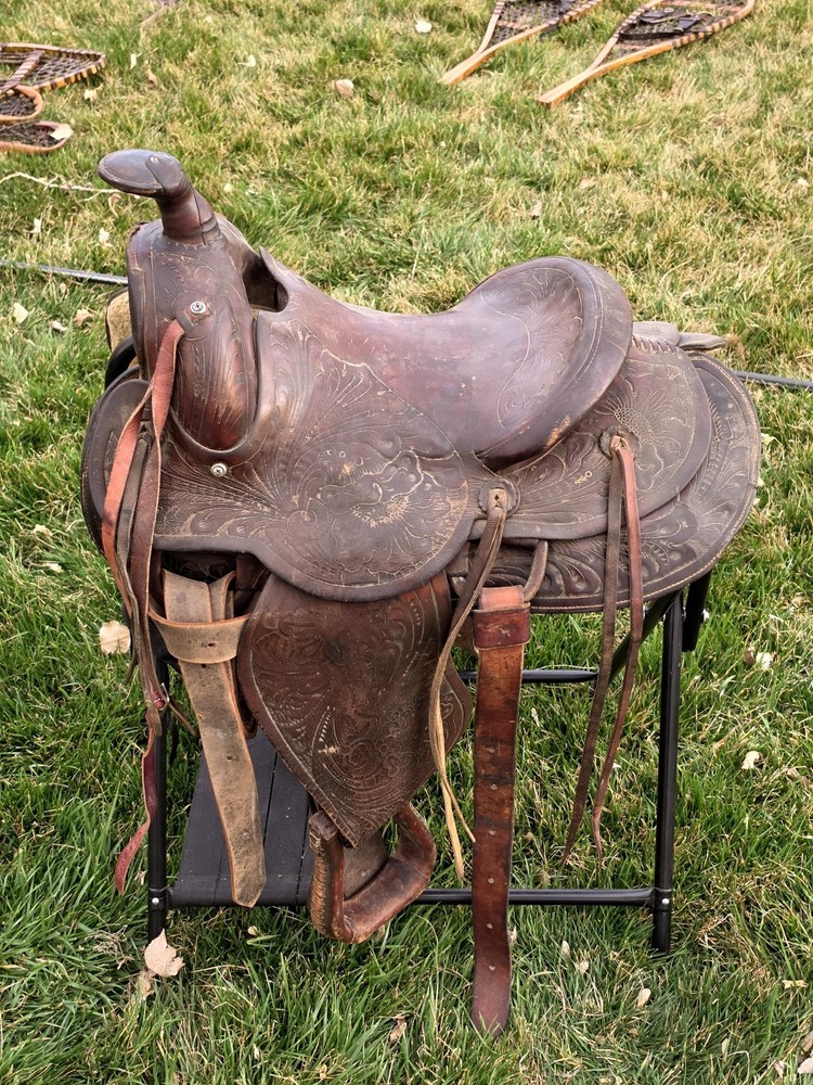 Vintage 14" Seat Ranch Saddle