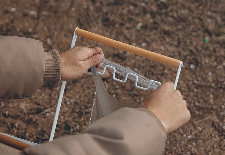 Portable Trash Bag Holder for Camping /Picnic / Kitchen