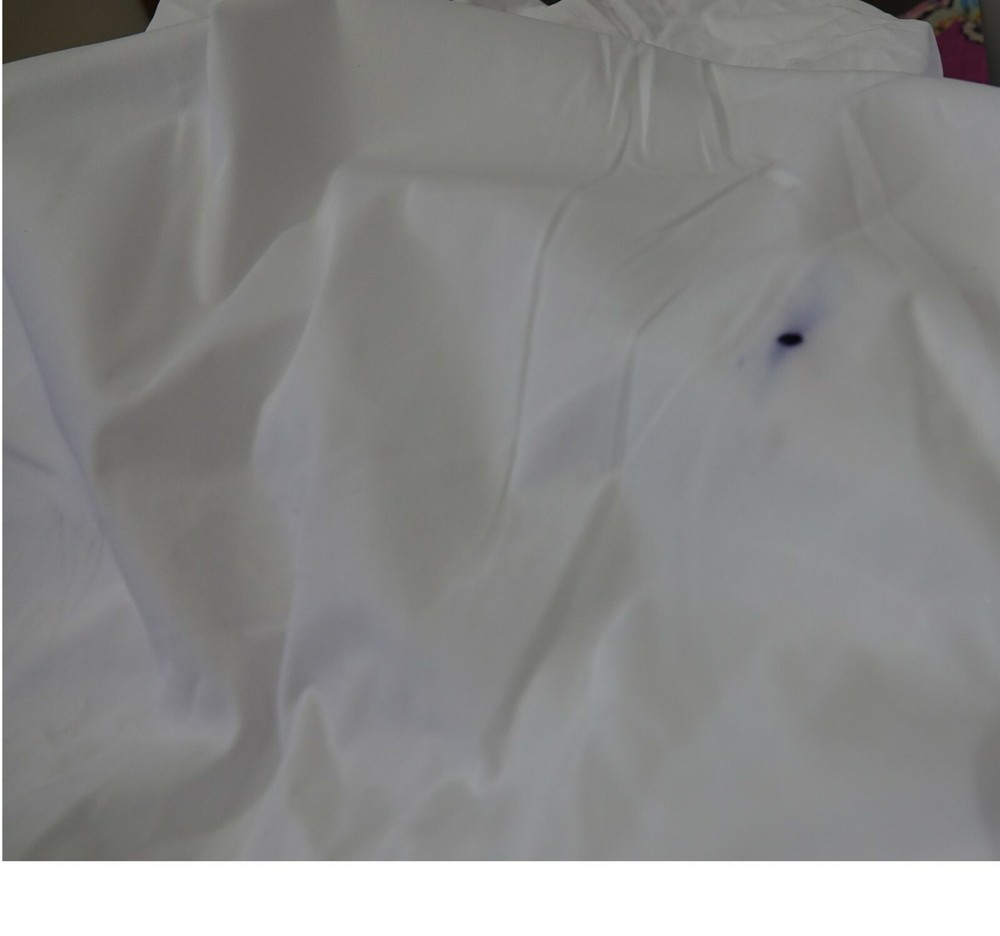 Sleep Safe Premium King Mattress Protector in White - read