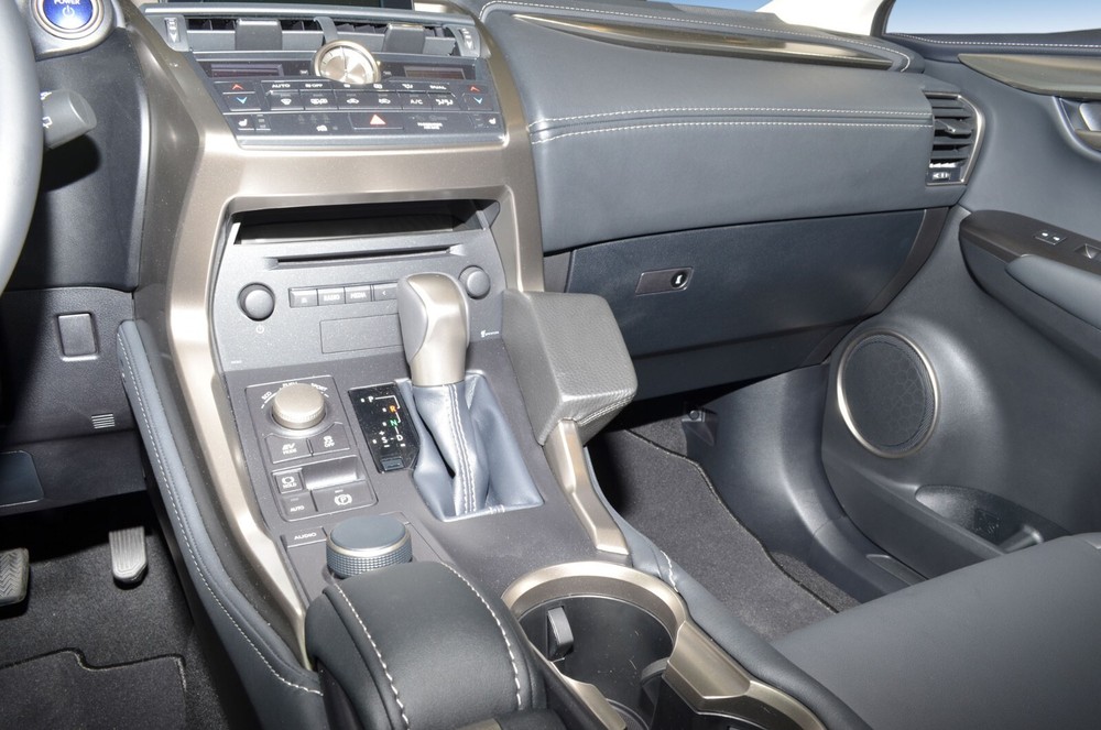 KUDA Phone Mount 1885 Compatible With Lexus NX From 2014