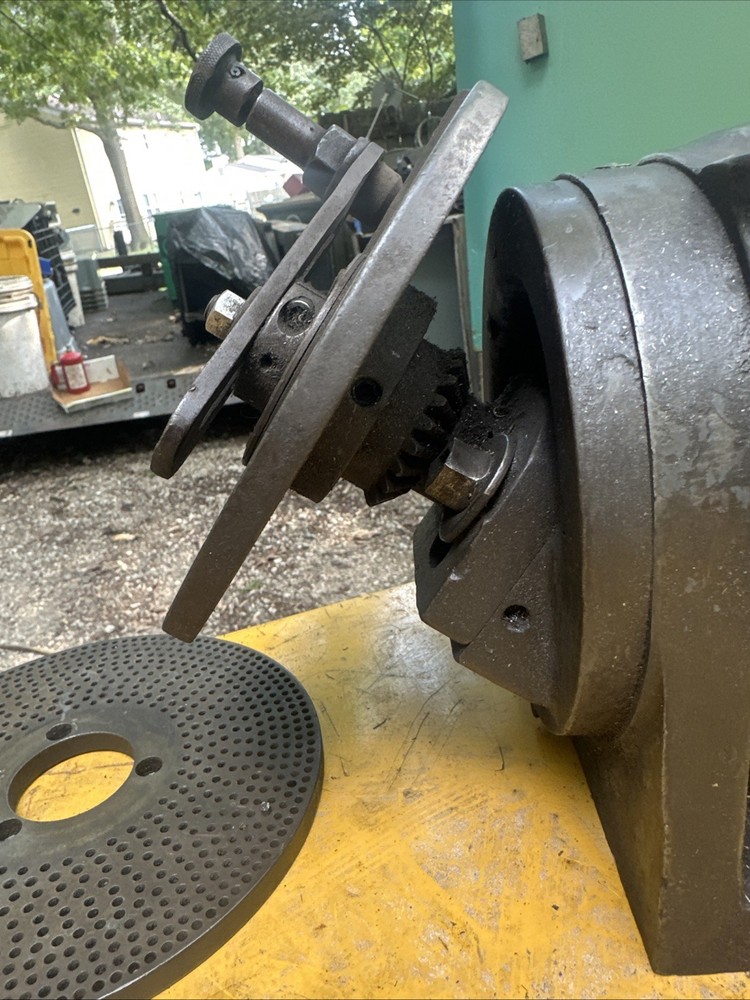 Kempsmith Tilting Adjustable Angle Dividing Head, Tailstock, & Indexing Plates