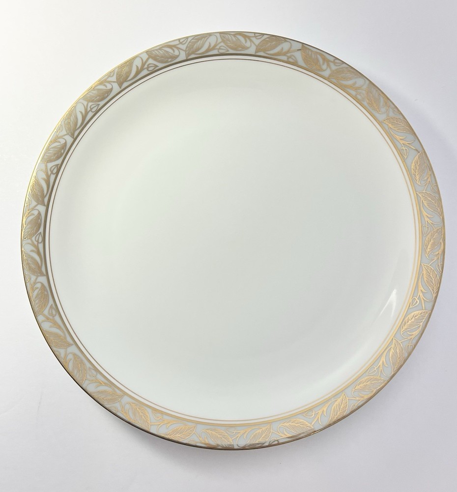 Noritake “Greta” 30-Piece Bone China Dinnerware Set, Service for 6