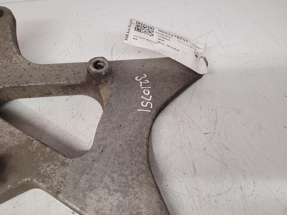 2016 HONDA WW PCX 125 EXHAUST BRACKET