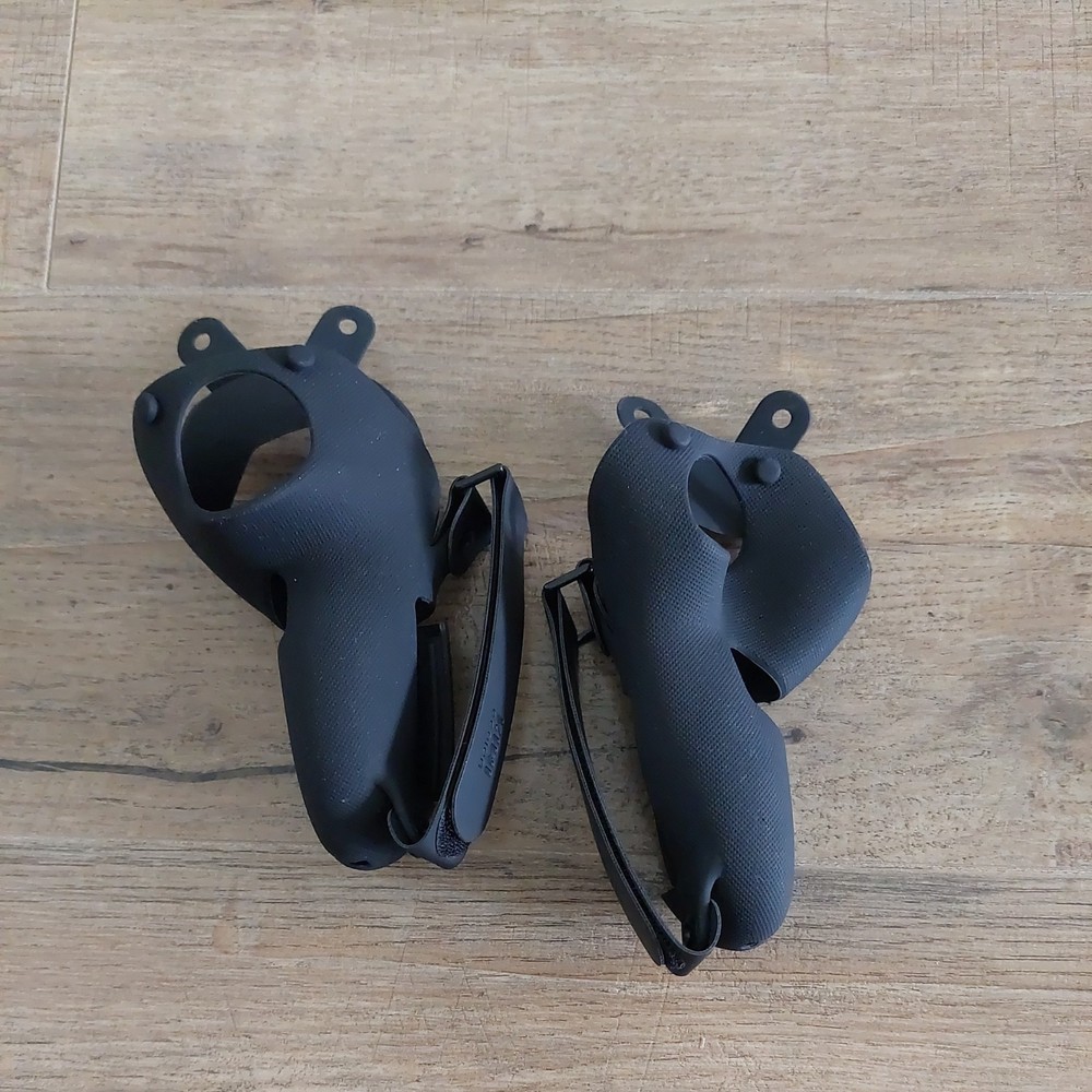 Kiwi Design Oculus Quest 2 Controller Grip Cover Set