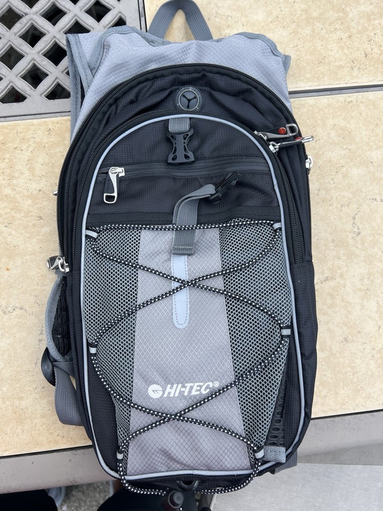 Hi-Tec Hydration Backpack for Hiking/Camping Black/Silver
