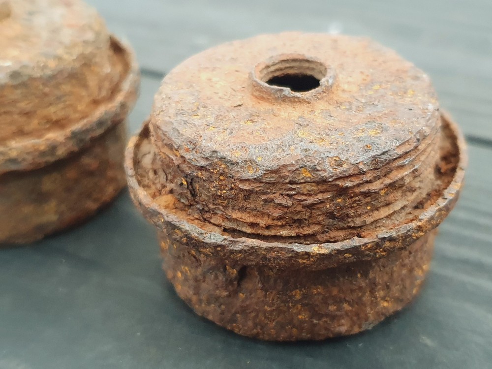 2 pieces Original German Item M-24 WW2