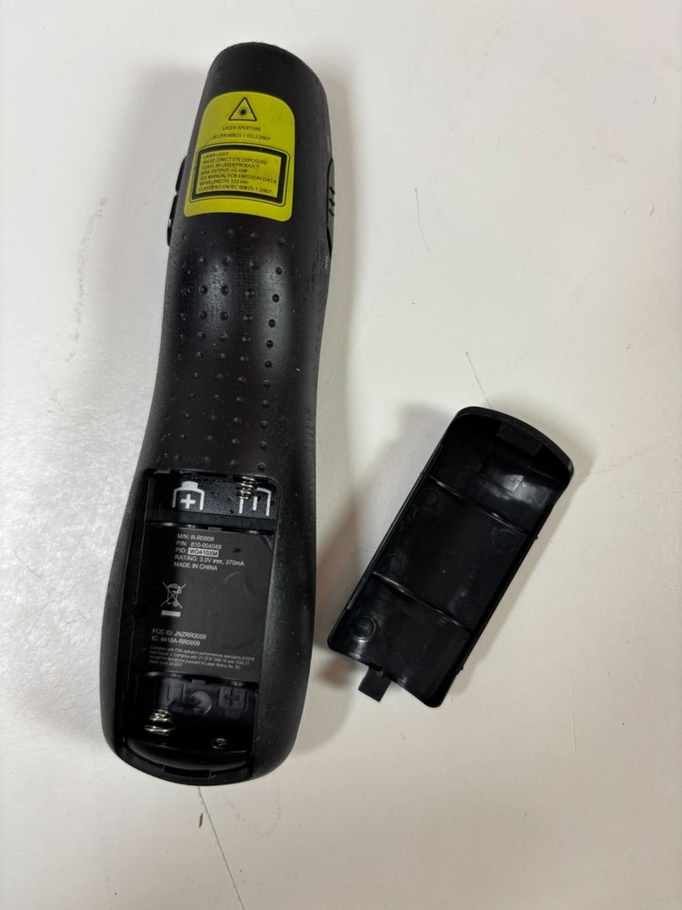 Logitech Wireless Presenter R400 With LCD Display & Case