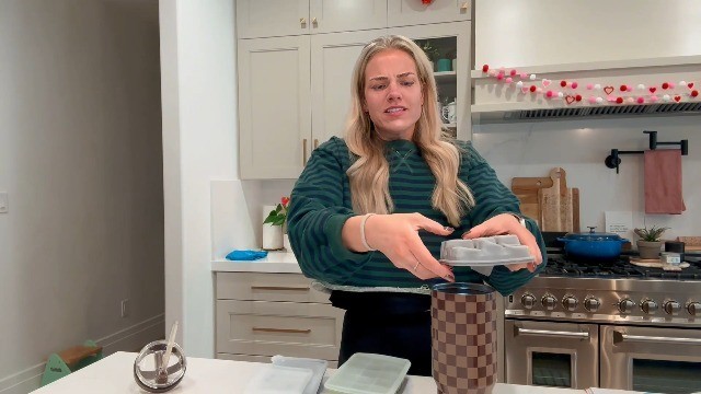 4 Pack Silicone Ice Cube Trays with Lids, Easy Release Stackable Molds for Cockt