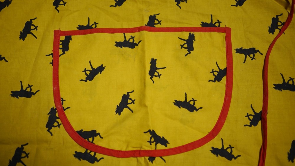 Vintage MOOSE Pattern Yellow Orange Black Cooking Baking Chefs BBQ Apron