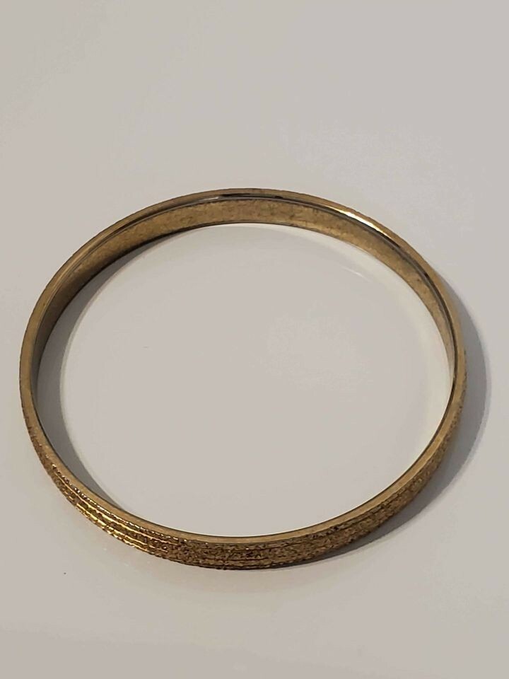 Gold tone Monet glittering bangle bracelet D77