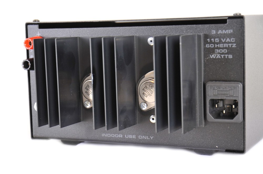 ASTRON RS-12A Linear Power Supply - 13.8V - 12A