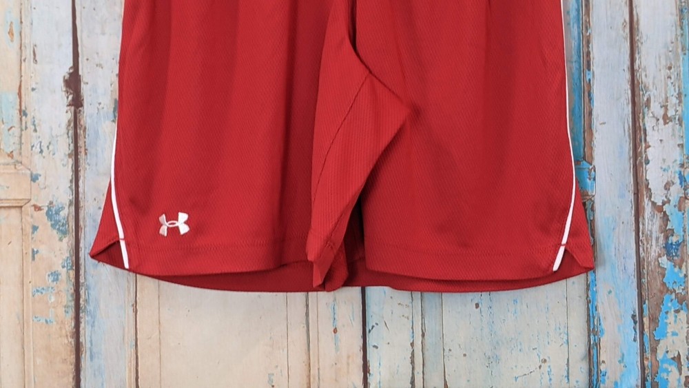 Under Armour Mens Size Small Red Elastic Waist Polyester Pull On Athletic Shorts