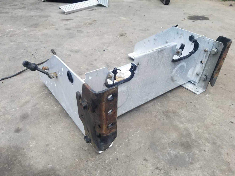 2012 INTERNATIONAL PROSTAR BATTERY BOX