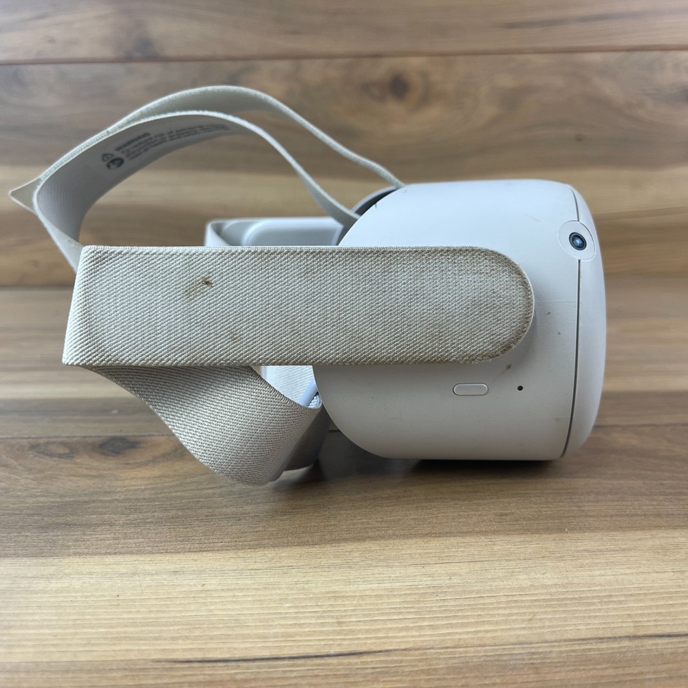 Meta Oculus Quest Standalone VR Headset Only White Bluetooth Adjustable Headband