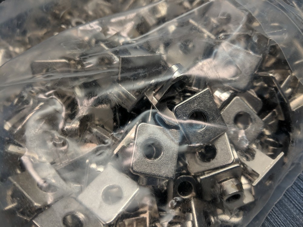 1000 Hafele 263.60.556 Tab V Support Element for 5mm Varianta screws