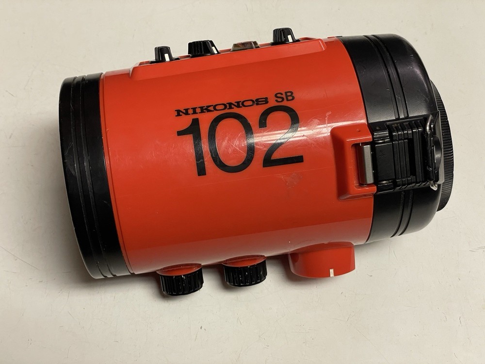 Nikon Nikonos SB-102 Speedlight Flash Working